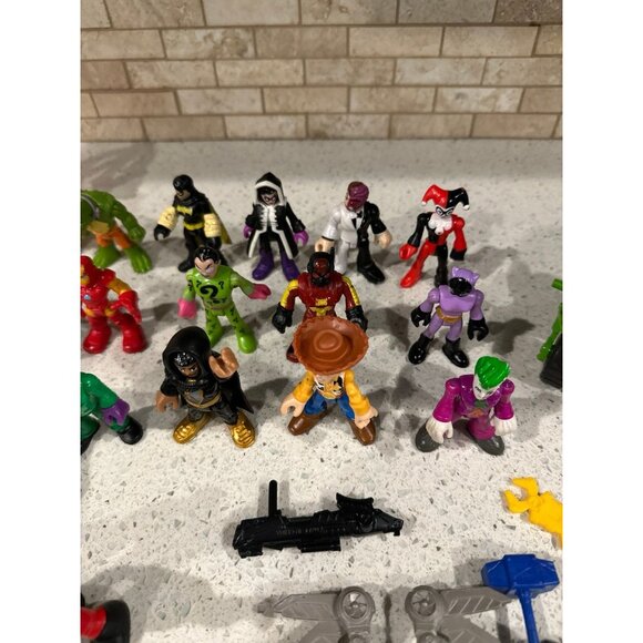 8d1a2f5681cf48fea4ee6ffa8c4e51  Fisher Price‎ Imaginext bundle